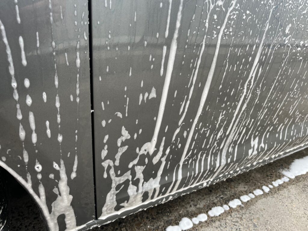 Multistar dwelling on a dirty car